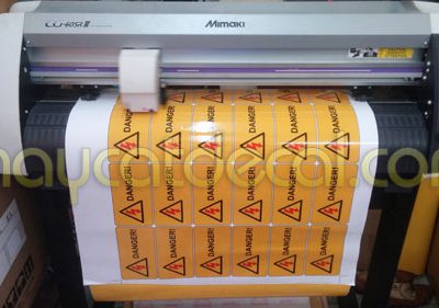 Dịch vụ cắt decal nhựa